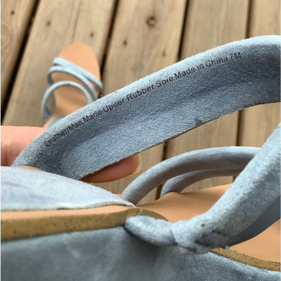 Stylish platform slip on sandals 💙💙 - Picture 8 of 11